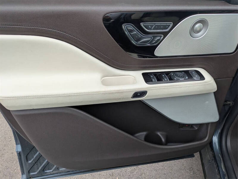 2022 Lincoln Aviator Black Label