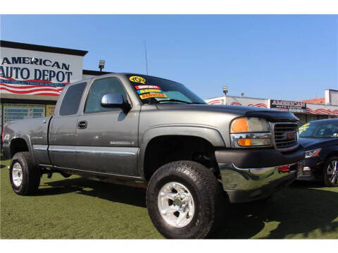 2002 GMC Sierra 2500HD for sale at MERCED AUTO WORLD in Merced CA