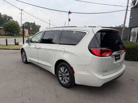 2019 Chrysler Pacifica Touring L Plus