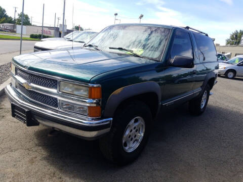 1995 Chevrolet Tahoe for sale at Golden Crown Auto Sales in Kennewick WA