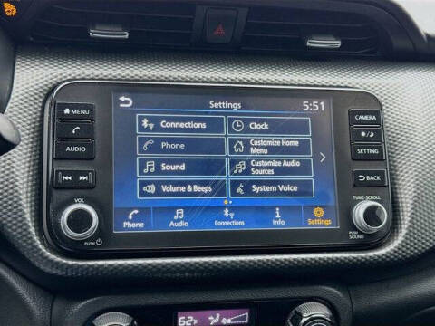 2022 Nissan Kicks SV