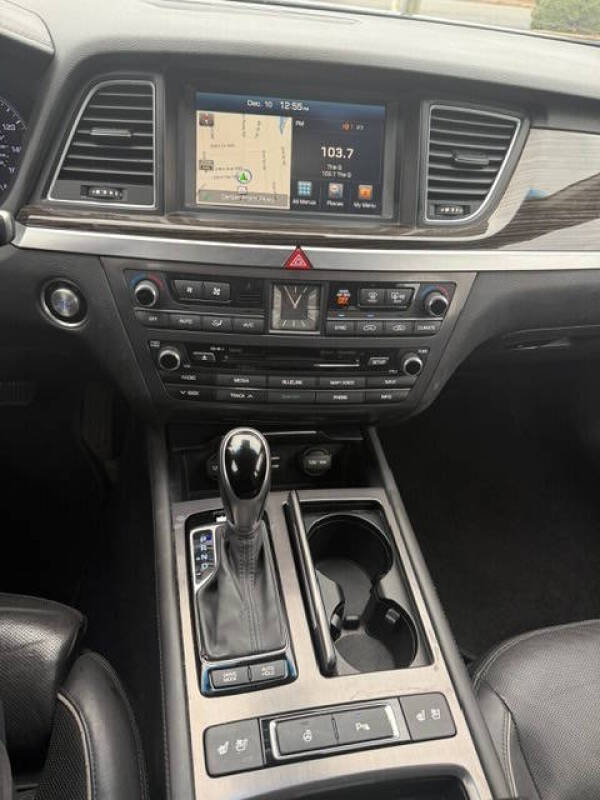 2015 Hyundai Genesis