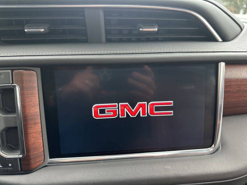 2023 GMC Yukon XL Denali Ultimate
