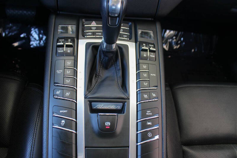 2017 Porsche Macan S