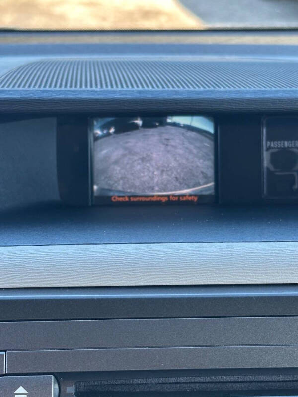 2011 Toyota Sienna LE 8-Passenger