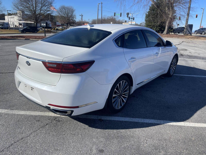 2017 Kia Cadenza Premium