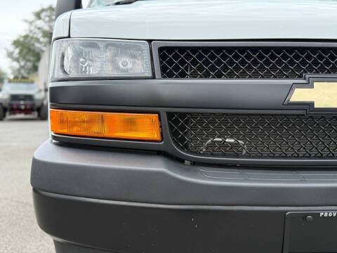 2022 Chevrolet Express 2500