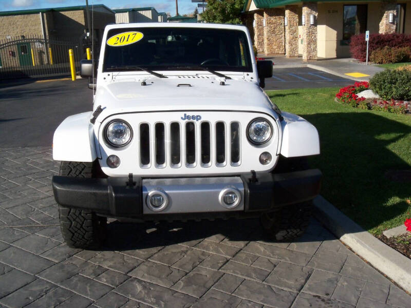 2017 Jeep Wrangler Sahara photo 11