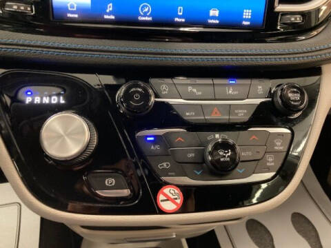 2021 Chrysler Pacifica Touring L