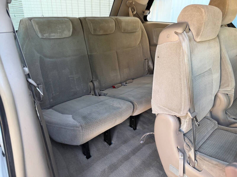 2006 Toyota Sienna CE 8 Passenger