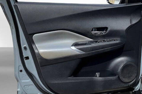 2021 Nissan Kicks SR