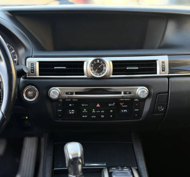 2016 Lexus GS 200t