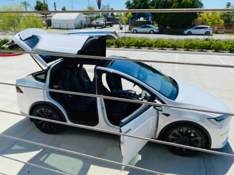 2023 Tesla Model X Standard Range