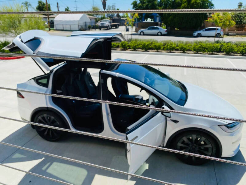 2023 Tesla Model X Standard Range