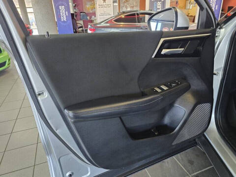 2024 Mitsubishi Outlander ES