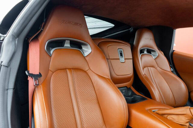 2013 Dodge SRT Viper 31