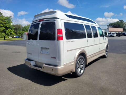 2023 GMC Savana 2500