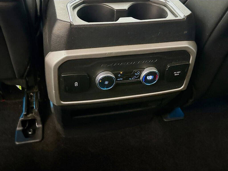 2023 Ford Expedition MAX XLT