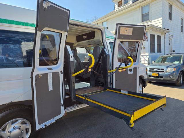 2012 Ford E-Series E-350 SD