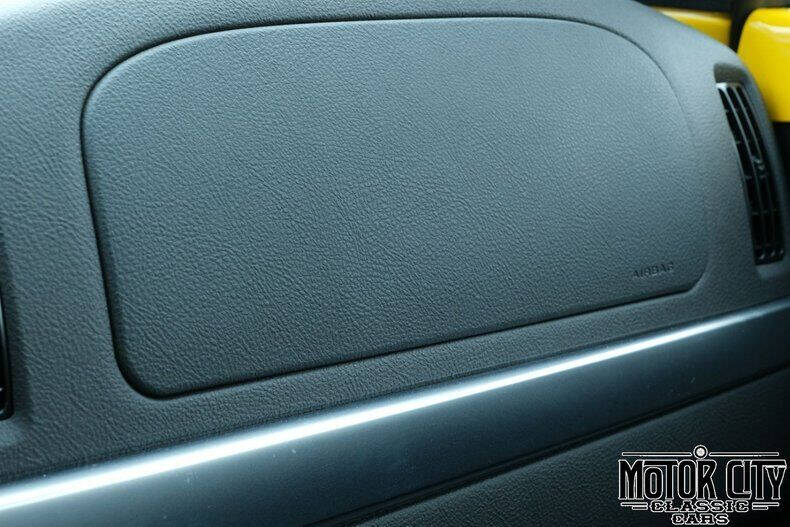 2004 Chevrolet SSR LS