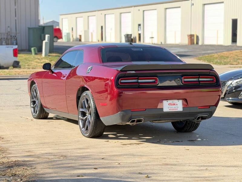 2021 Dodge Challenger SXT