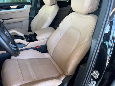 2024 Porsche Cayenne Coupe