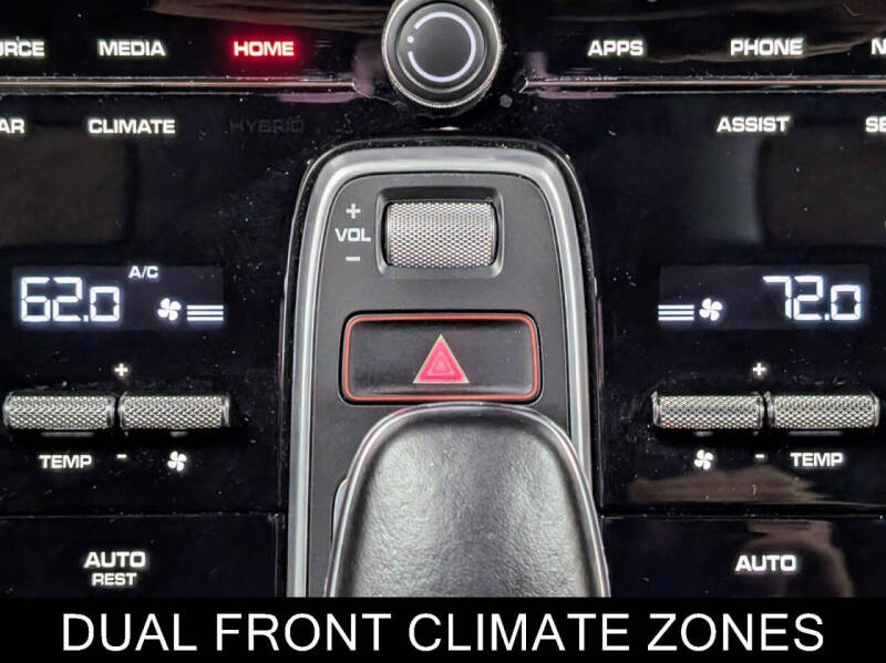 2022 Porsche Panamera 4