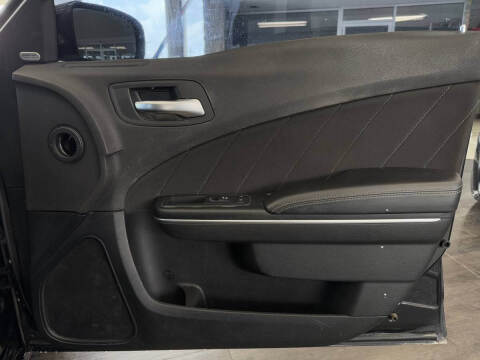 2017 Dodge Charger SXT