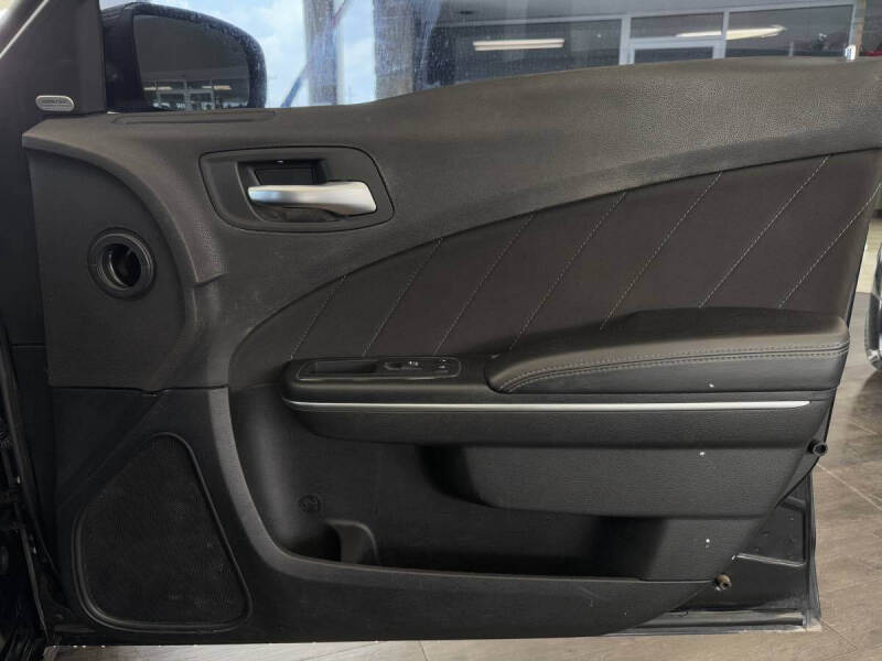 2017 Dodge Charger SXT