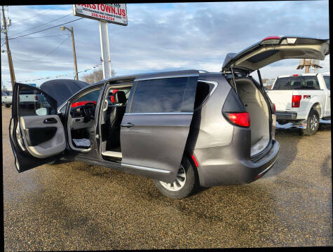 2018 Chrysler Pacifica Touring L