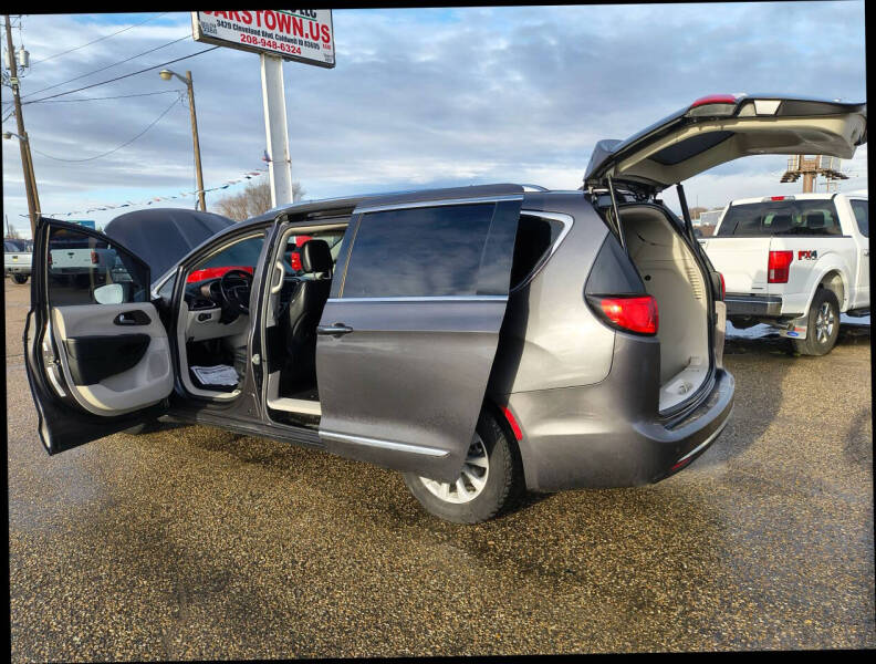 2018 Chrysler Pacifica Touring L