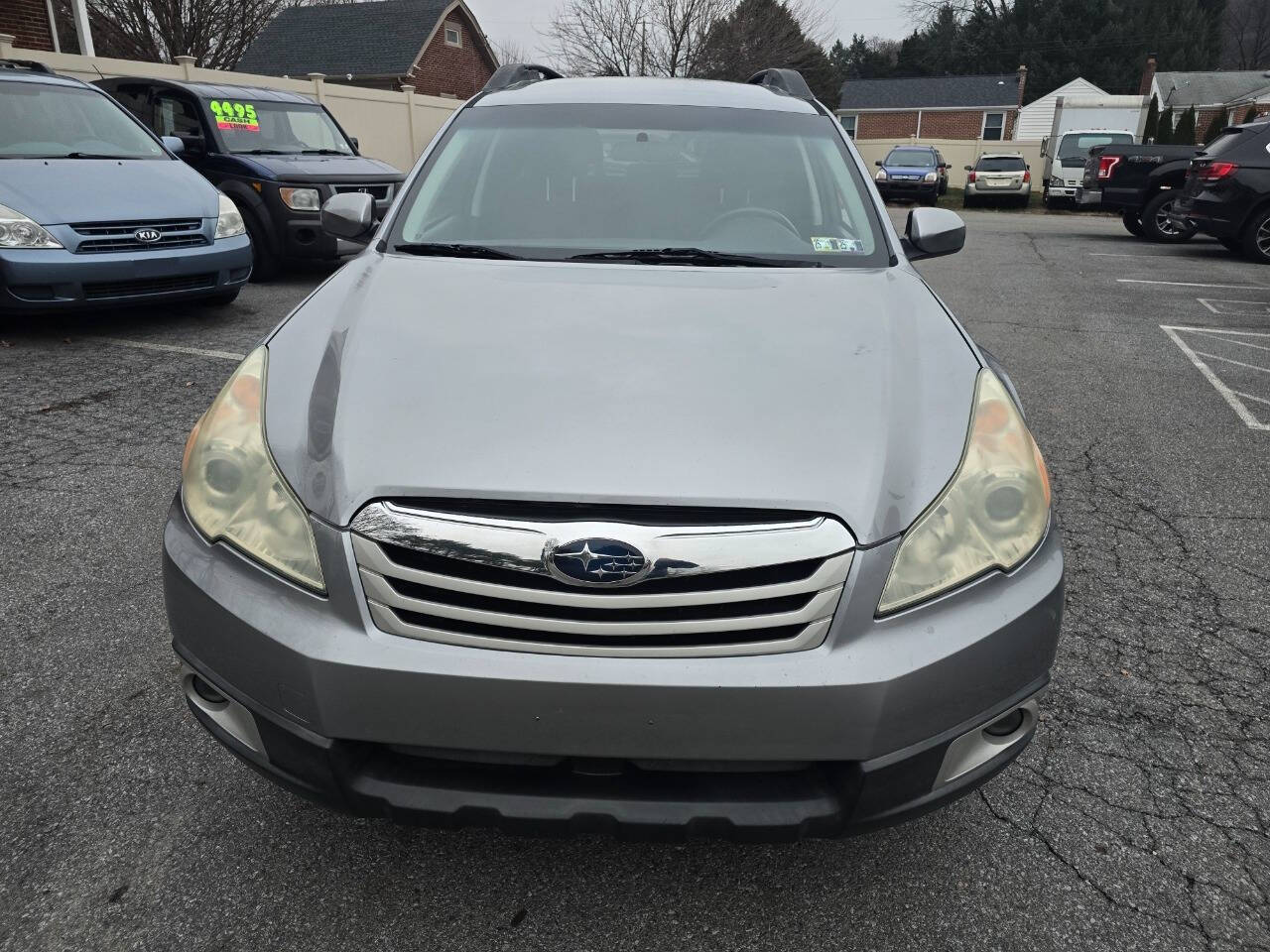 2010 Subaru Outback for sale at QUEENSGATE AUTO SALES in York, PA