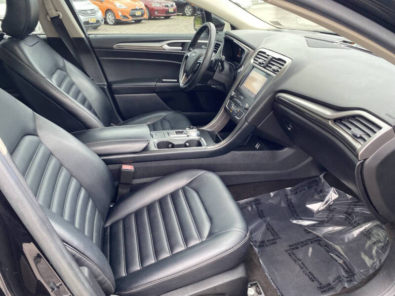 2019 Ford Fusion SEL