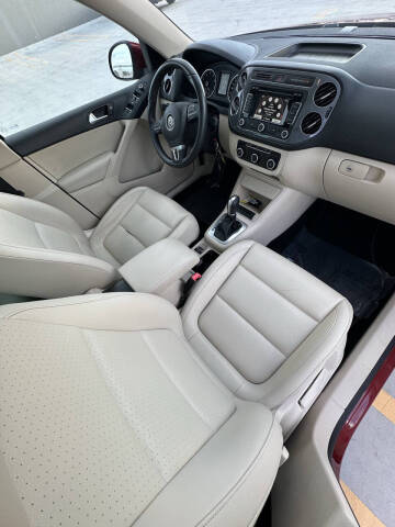 2012 Volkswagen Tiguan SE 4Motion