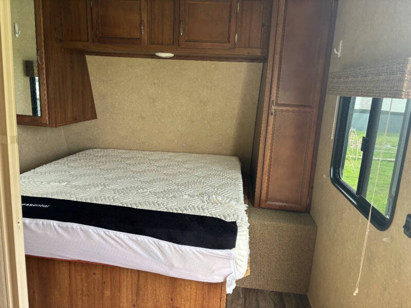 2017 Gulfstream Conquest SE 20QBG