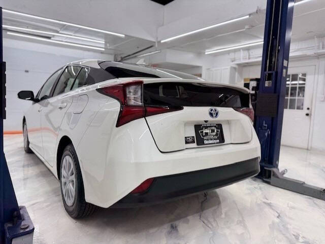 2019 Toyota Prius L Eco