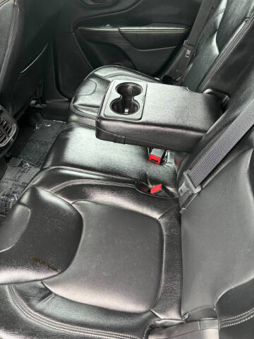 2015 Jeep Cherokee Sport