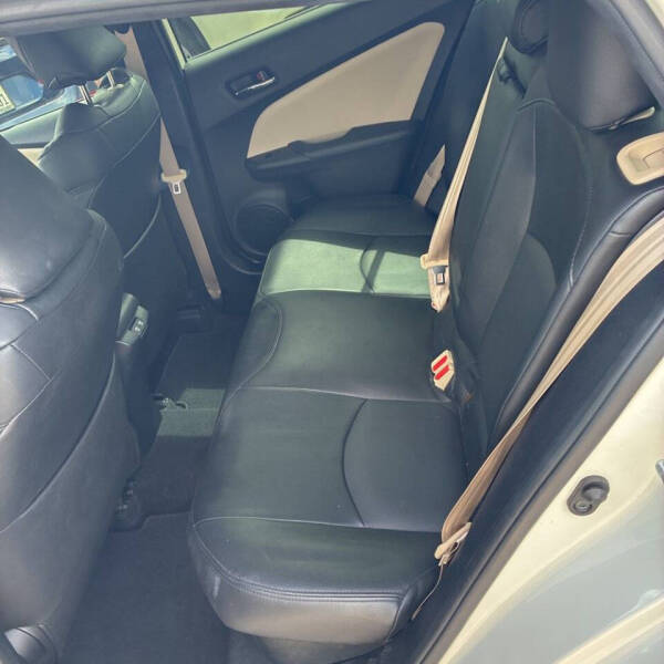 2019 Toyota Prius LE