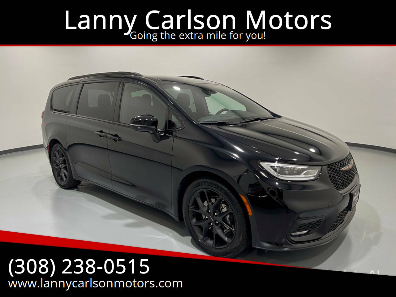 2024 Chrysler Pacifica Limited's photo