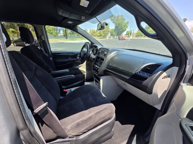 2014 Dodge Grand Caravan SE 30th Anniversary