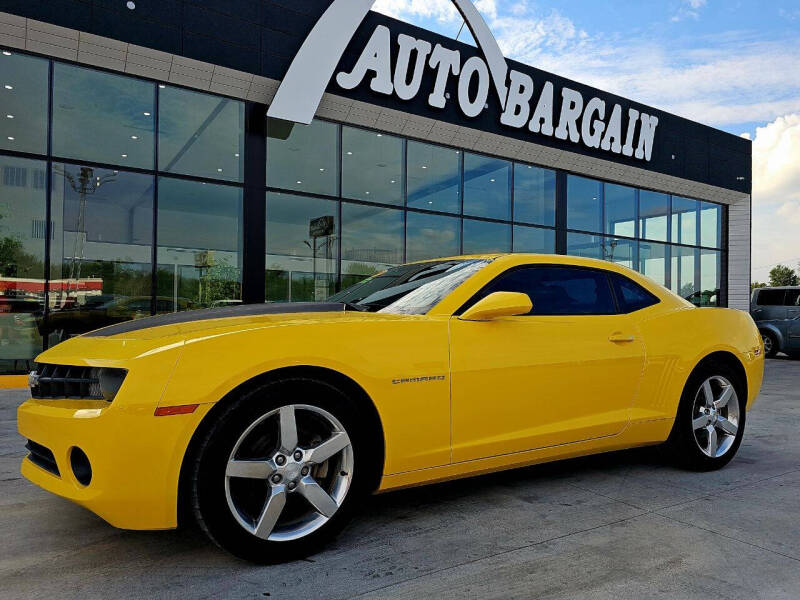 2011 Chevrolet Camaro 1LT photo 2