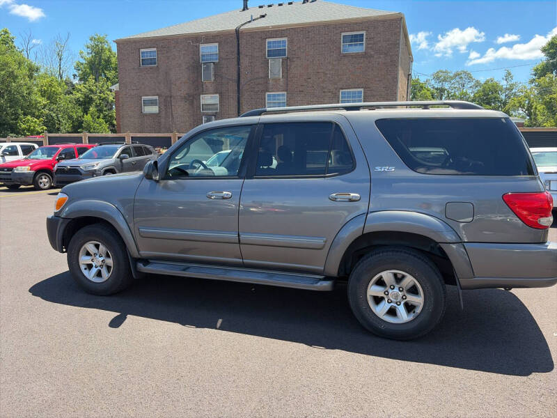 2005 Toyota Sequoia SR5
