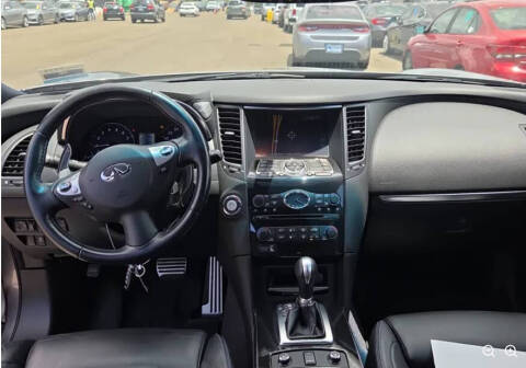 2017 Infiniti QX70