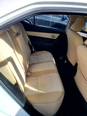 2017 Toyota Corolla LE