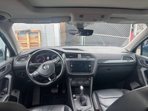 2018 Volkswagen Tiguan 2.0T SEL Premium 4Motion