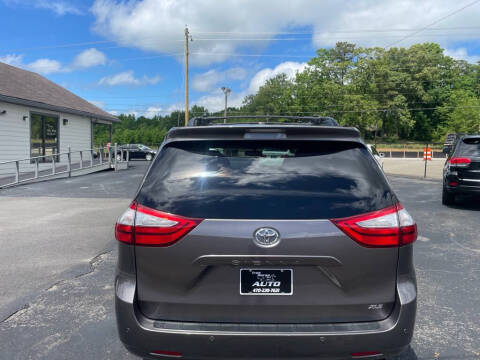 2015 Toyota Sienna