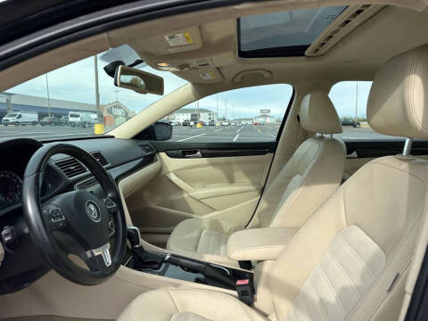 2015 Volkswagen Passat 1.8T SEL Premium