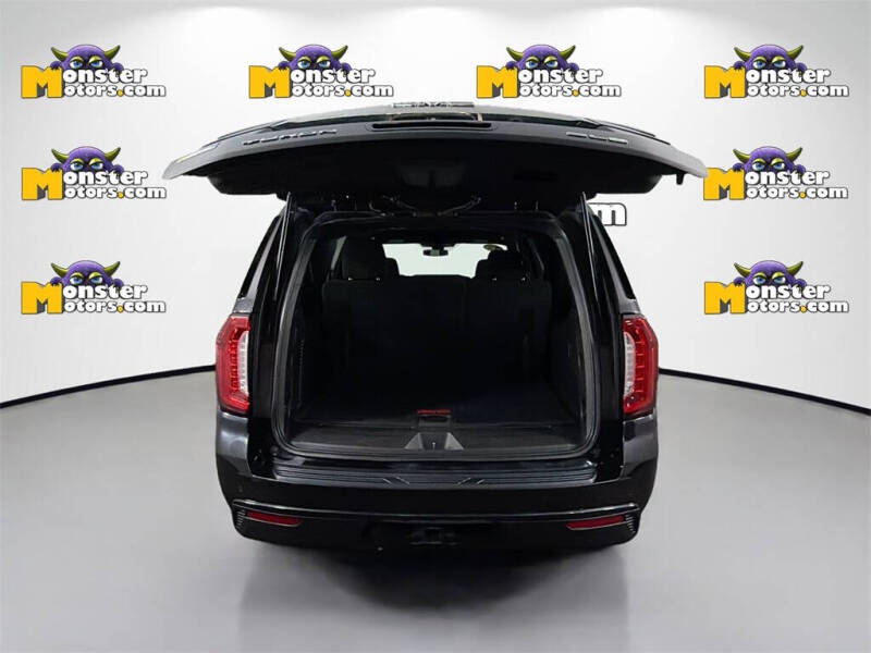 2022 GMC Yukon XL SLE