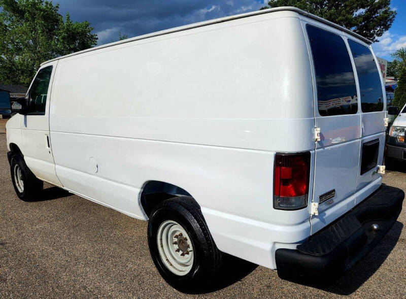 2011 Ford E-Series E-250