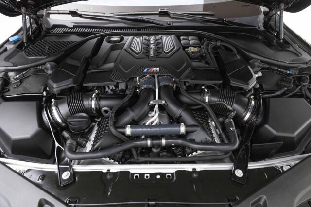 2020 BMW M8